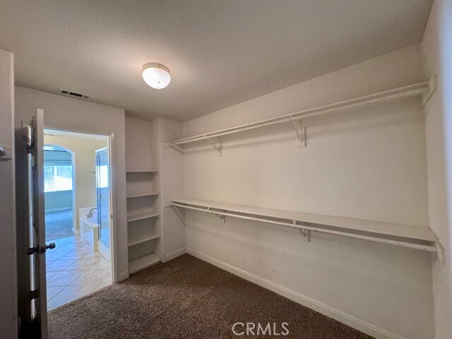 Building Photo - 30997 Oakhill Dr