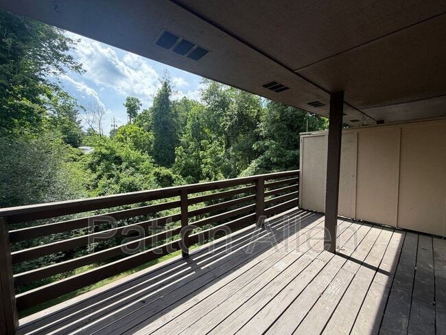 Building Photo - 48 Dawnwood Cir