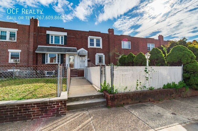 Building Photo - Three Bed Grays Ferry Home