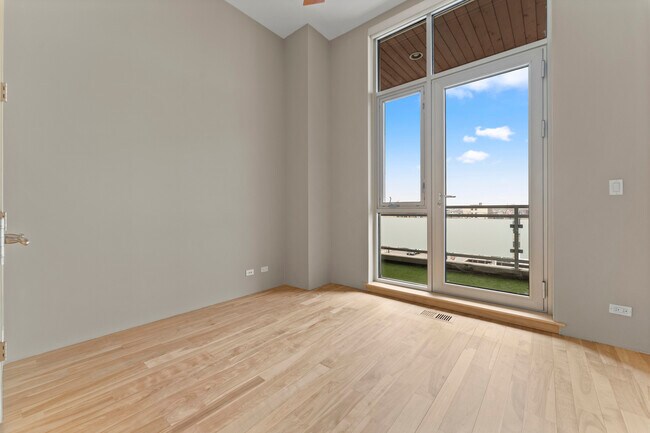 Building Photo - 2408 W Rice St