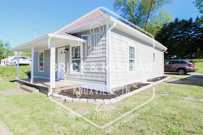 Building Photo - 3006 Sutherland Ave
