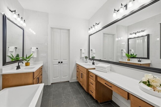 Building Photo - 1006 Scarlet Sage Dr