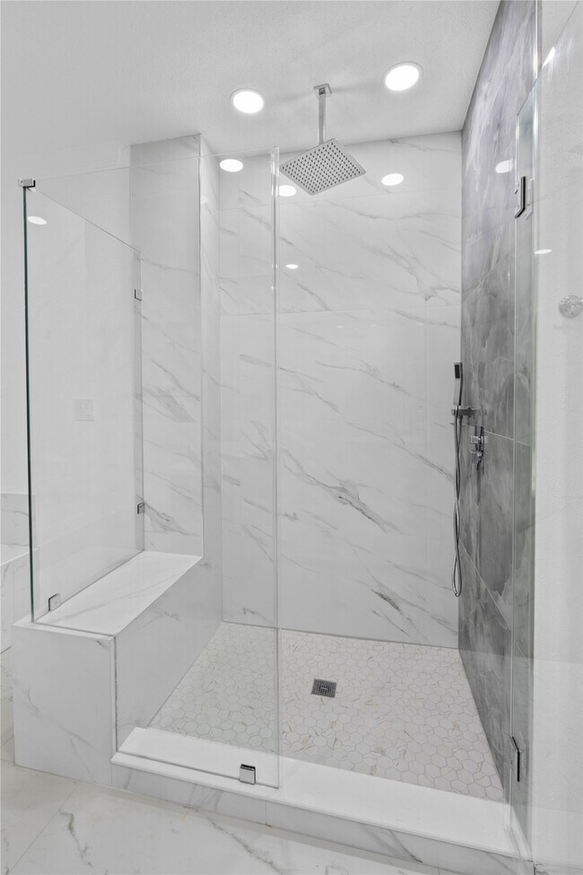 Building Photo - 6000 Reims Rd