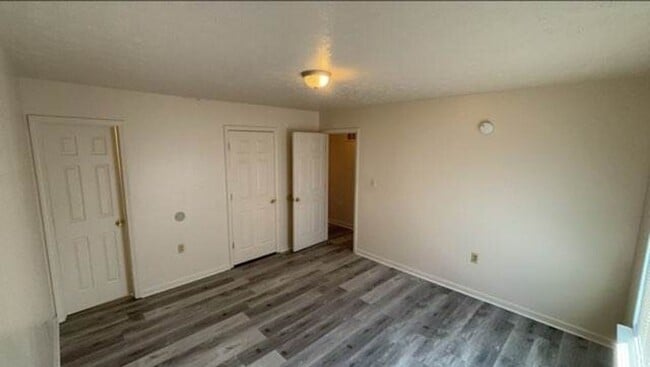 Building Photo - Spacious 2 Bed 2 Bath Duplex