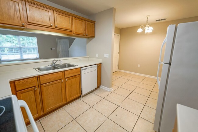 Building Photo - 241 Dixie Dr
