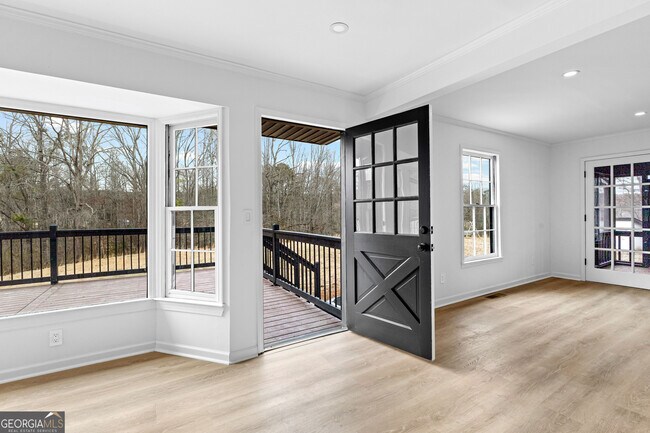 Building Photo - 260 Sandy Lake Cir