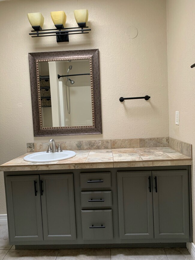 Building Photo - 4801 Irving Blvd NW