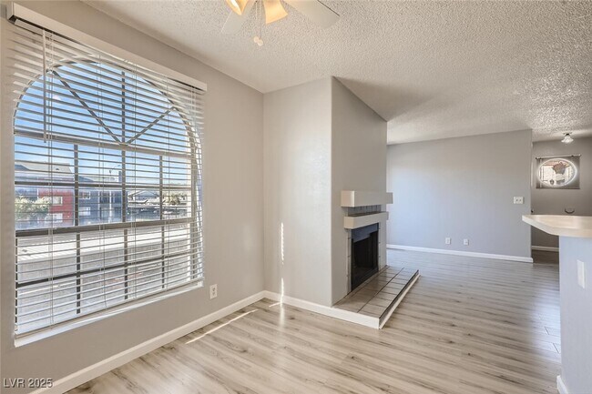 Building Photo - 2977 Juniper Hills Blvd