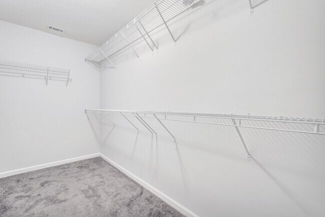 Building Photo - COMING EARLY JUNE 2026! (Pet Friendly)