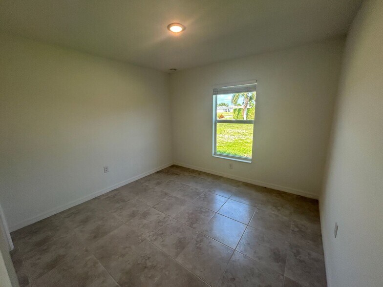 Building Photo - New Construction 4/2