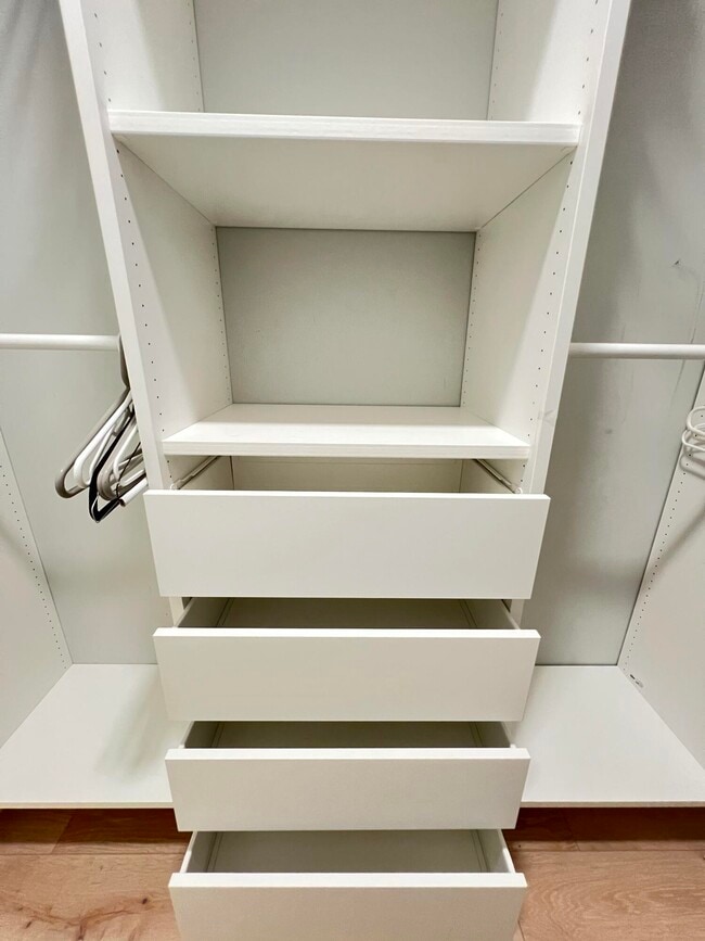 Building Photo - 698 Normandy Ln