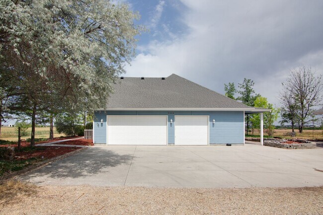 Primary Photo - 3 Bedroom Farm House For Rent