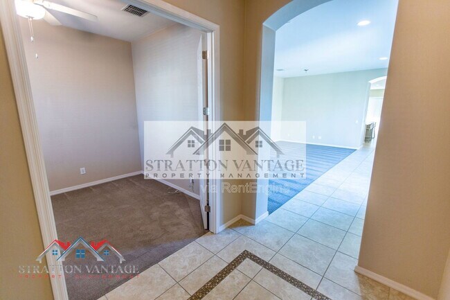 Building Photo - 4179 E Cynthia St