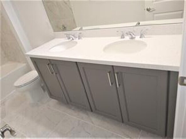 Building Photo - 1851 Sandpiper Pointe Pl