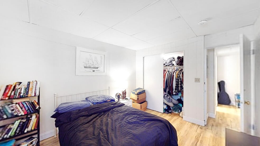 Building Photo - 15 Glenville Ave