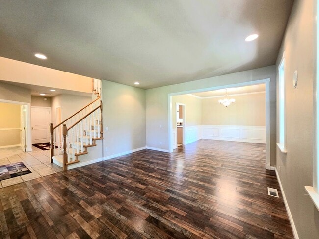 Building Photo - Luxurious Country Living in Desirable Cashmere Location!! 5 Bed + Den, 2.5 Bath!