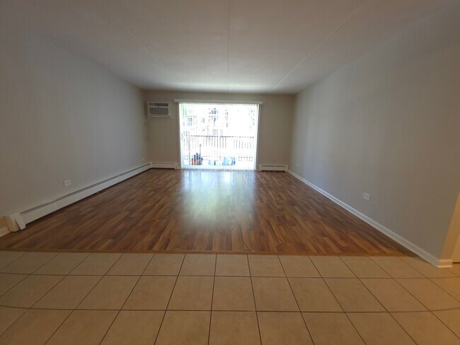 Building Photo - 1675 Kiowa Cir