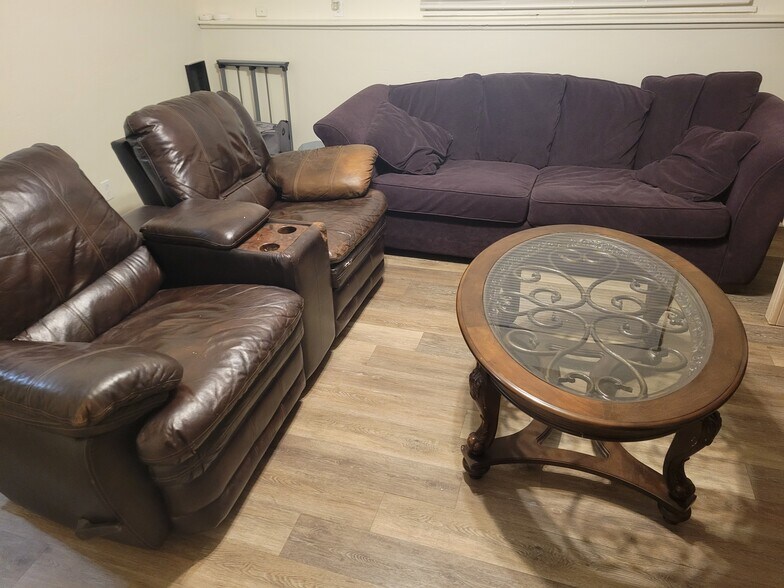 2nd living room - 2613 34th Ave