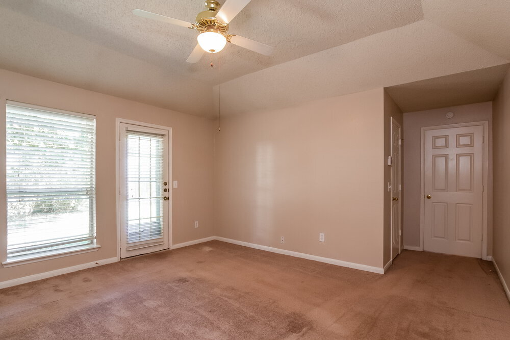 Building Photo - 7131 Maple Walk Dr