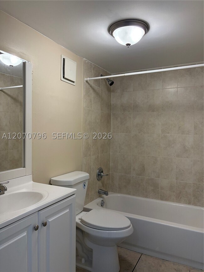 Building Photo - 10865 SW 112th St
