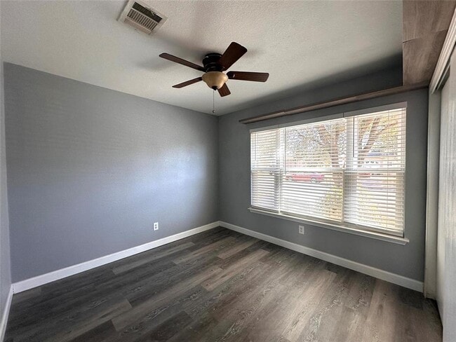 Building Photo - 5604 Man O War Dr