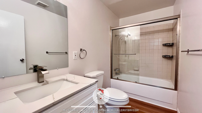 Building Photo - Completely Remodeled 2bd/1bth Included Wat...