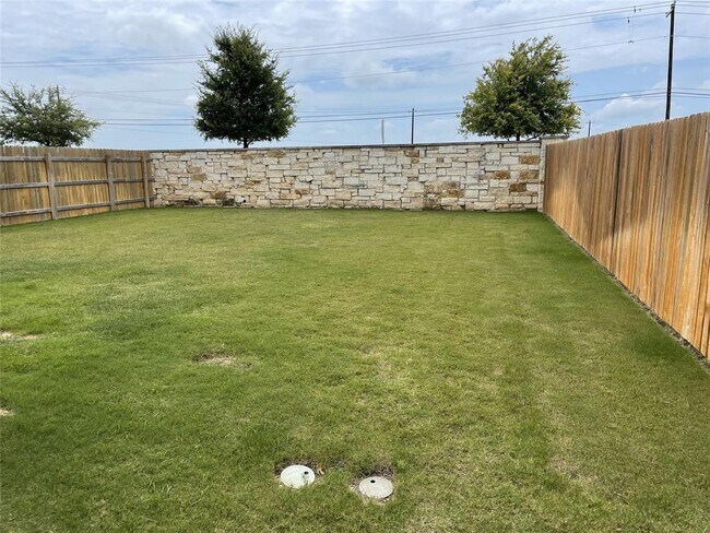 Building Photo - 2233 Rocoso Trl