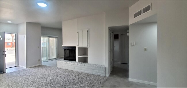 Building Photo - 2909 Beachcomber Dr