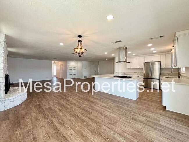 Building Photo - 13626 Sea Gull Dr