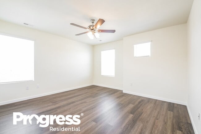 Building Photo - 13438 Oneida Ln