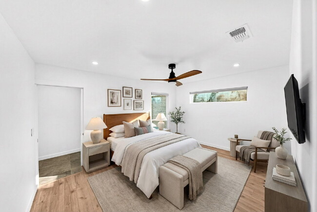 Building Photo - Gorgeous New Remodel with a Bright and Open Floorplan