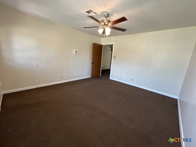 Building Photo - 310 Prather Dr
