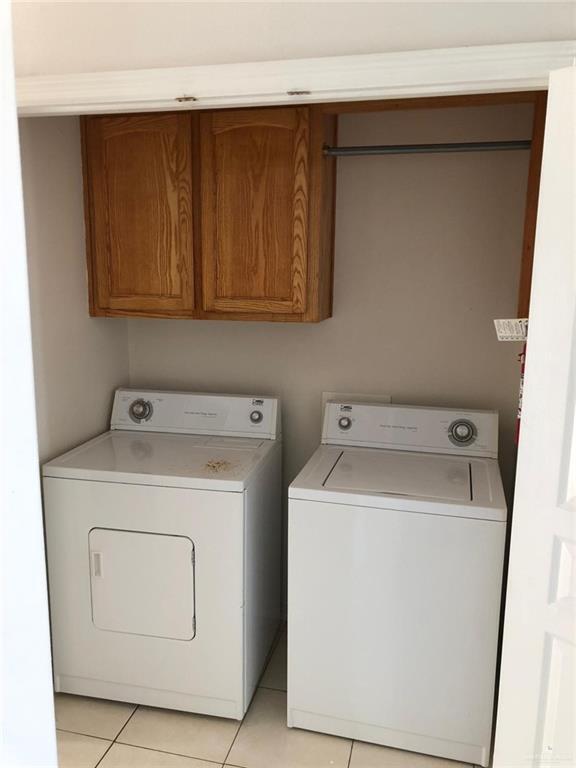 Building Photo - 14 Scottland Dr