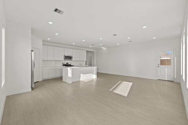 Building Photo - Stunning 4-Bed, 2-Bath Newly Built Home!