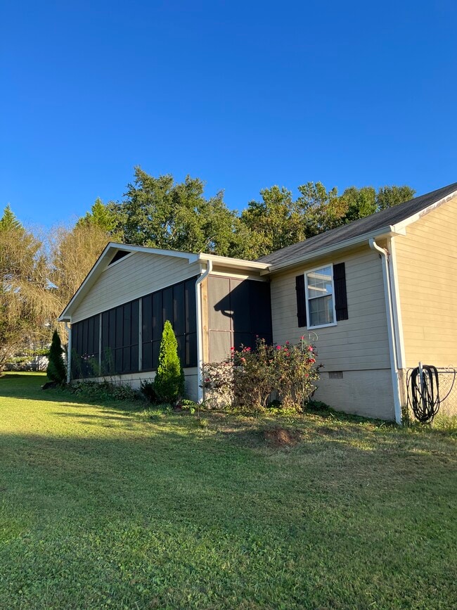 Building Photo - 5109 Kelly Dr