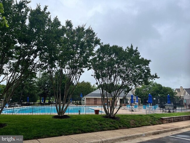 Building Photo - 7572 Belle Grae Dr