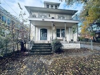 Building Photo - 215 N Bellevue Blvd