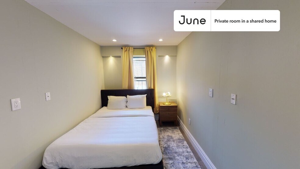 Primary Photo - Private bedroom in 3 bed/1 bath Home