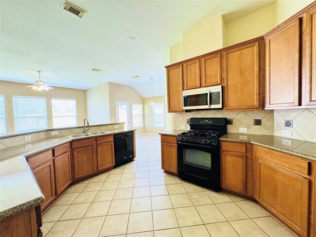 Building Photo - 23247 Dewflower Dr
