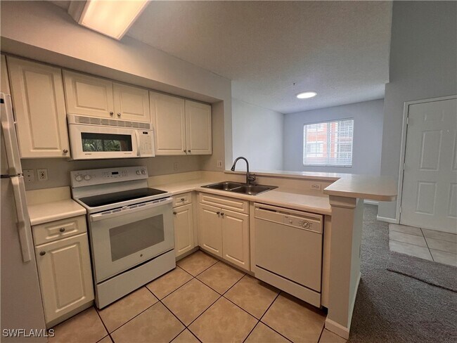 Building Photo - 1280 Wildwood Lakes Blvd
