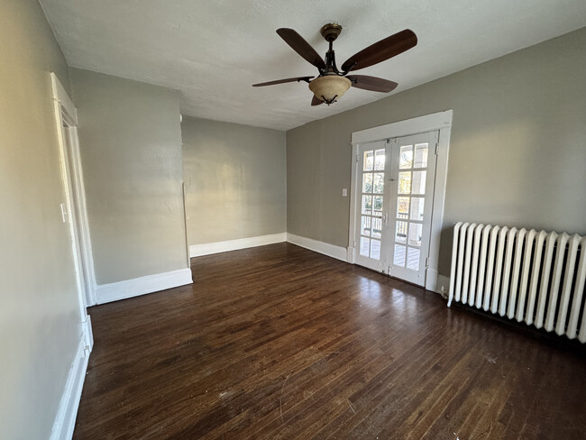 Living Room - 606 Woods Ave SW