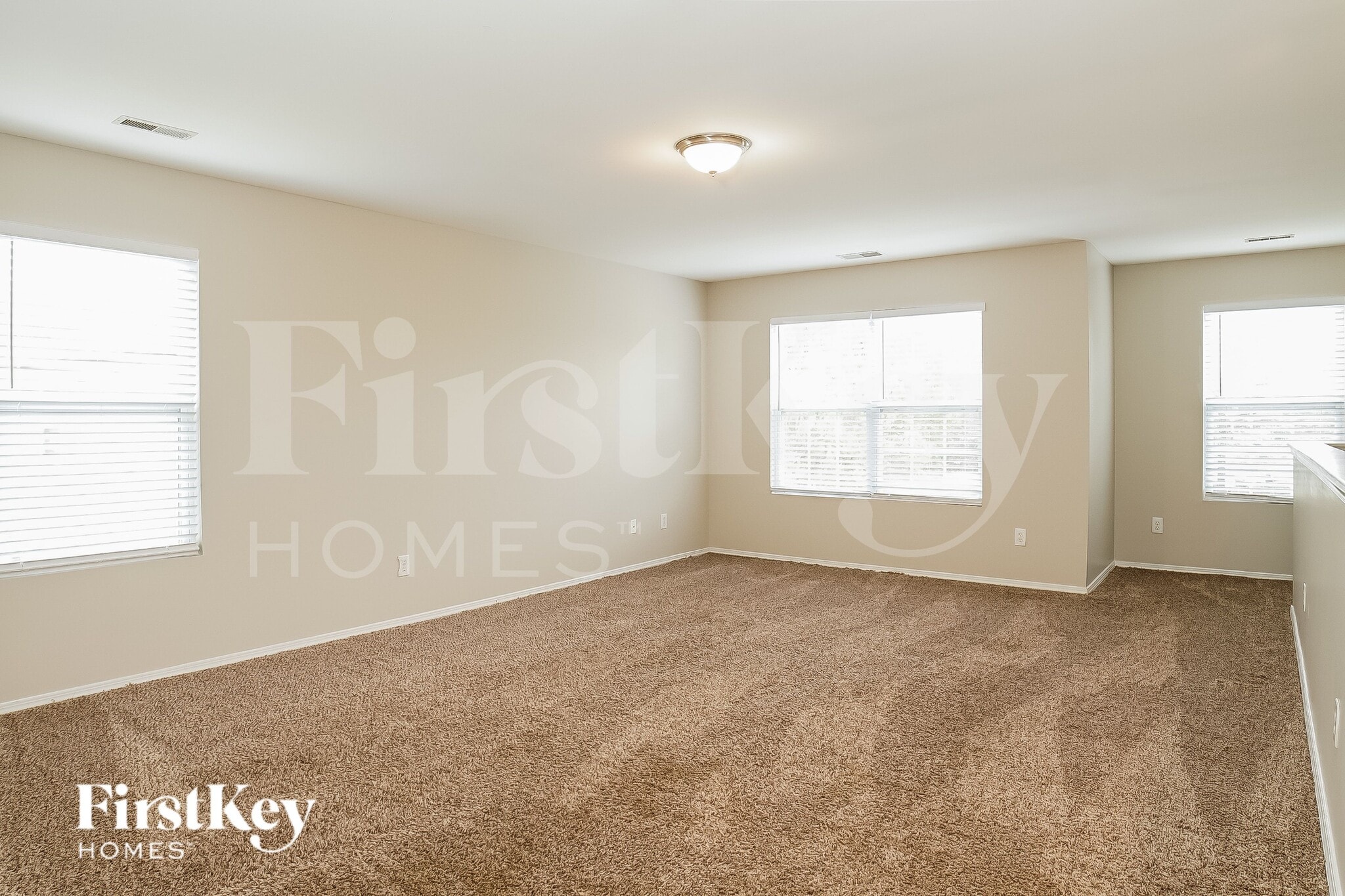 Building Photo - 500 Martha Ct