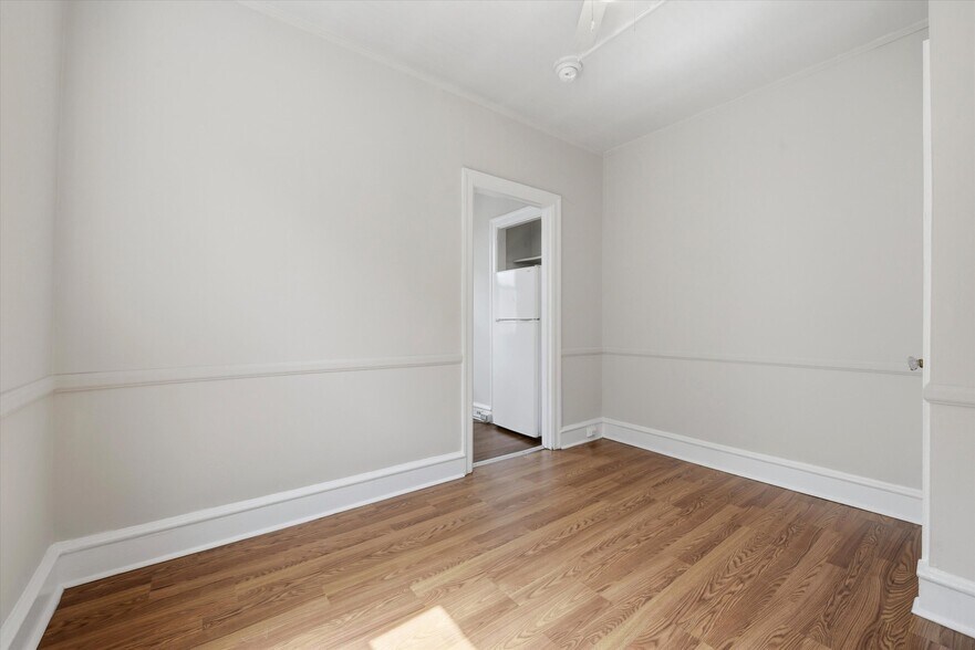 Building Photo - 4 Gay St