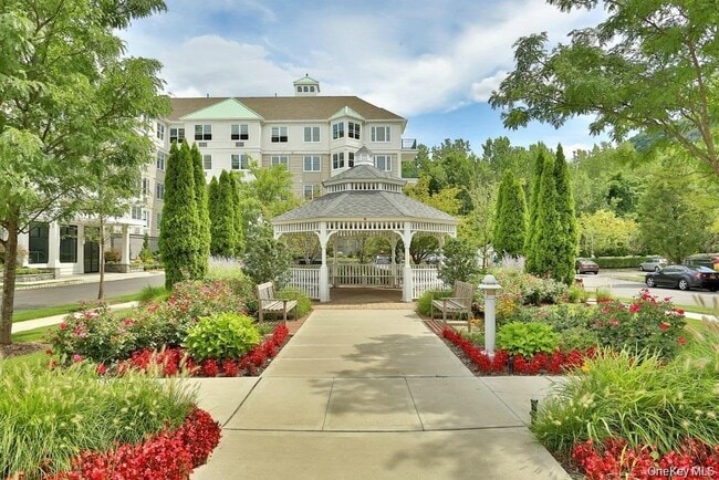 Building Photo - 3203 Leeward Dr
