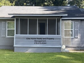 Building Photo - 1153 Auburn Dr
