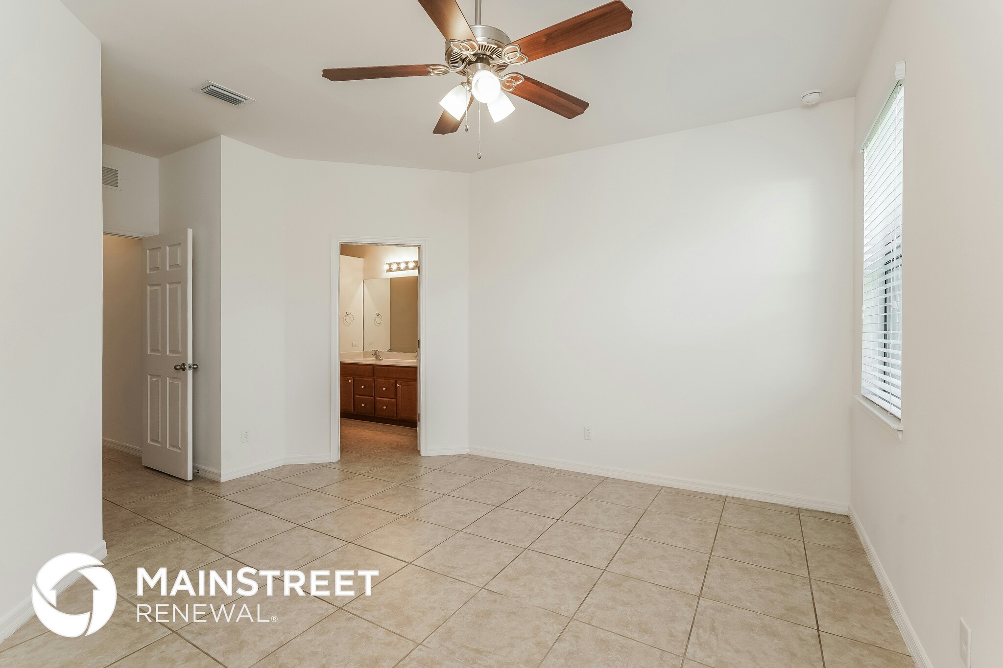 Building Photo - 945 SW 6th Pl