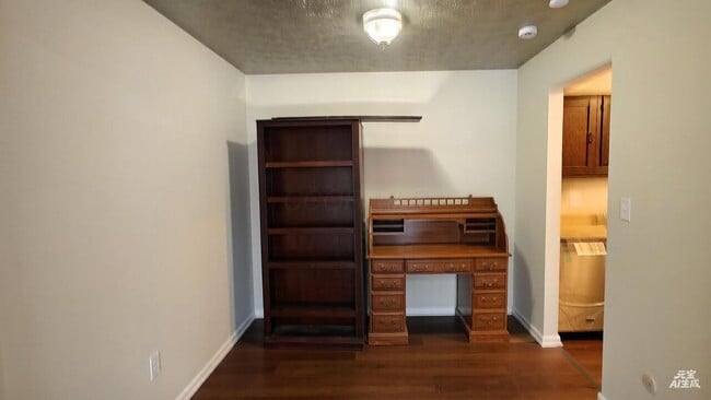 Building Photo - 1540 Slade Ave