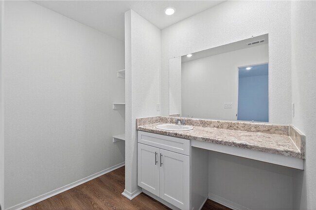 Building Photo - 6800 SW Dignity Ave