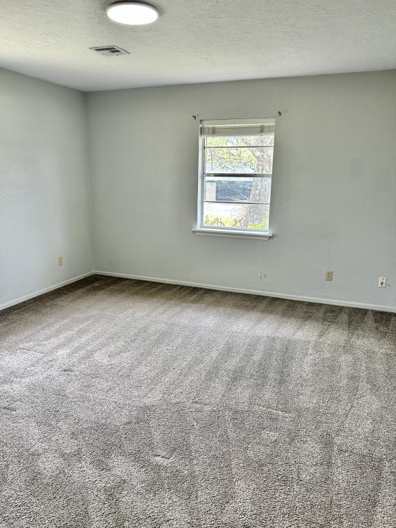 Building Photo - 424 N Webb Ave