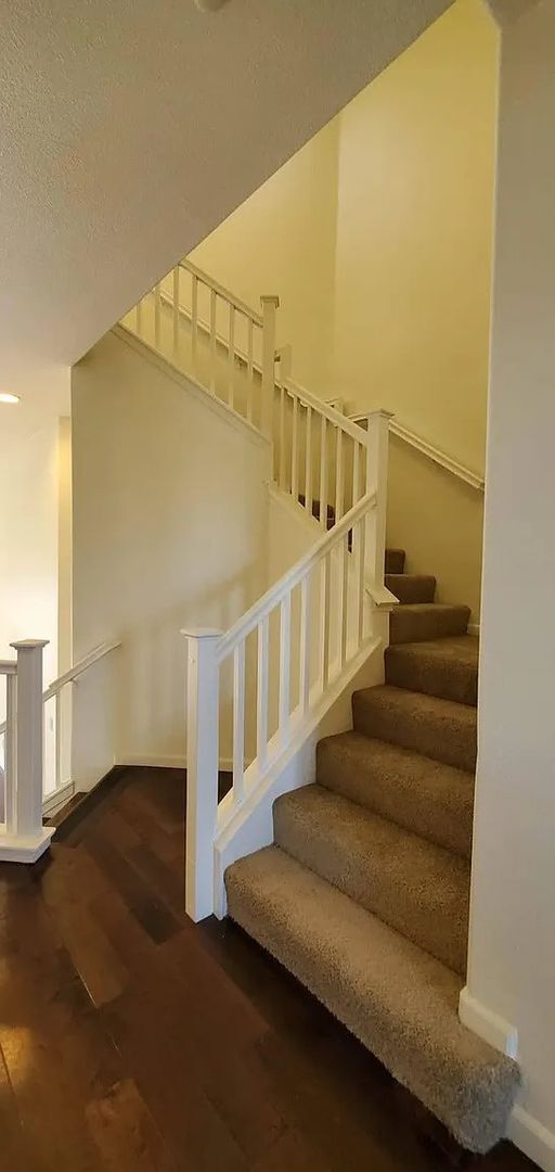 Building Photo - Modern Townhome in Prime San Mateo Location